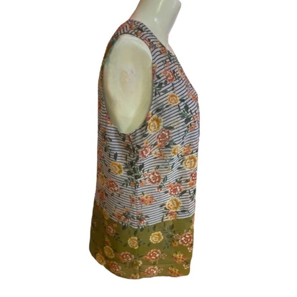 Cabi Penelope Top in Abstract Floral M - Picture 7 of 12